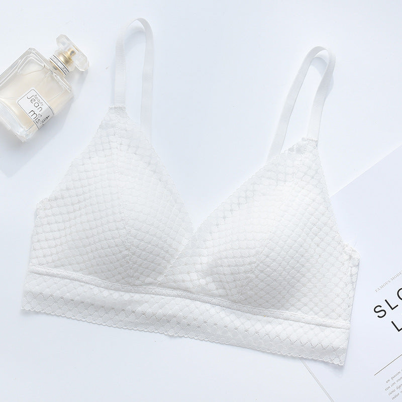 Sexy lace underwear girl French triangle cup no steel ring text chest gathering thin breathable non-trace
